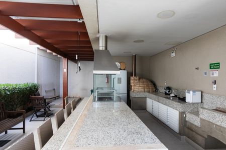 Apartamento para alugar com 65m², 2 quartos e 2 vagasÁrea comum - Churrasqueira