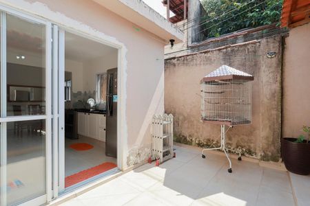 Casa à venda com 125m², 2 quartos e 1 vagaQuintal