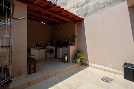 Casa à venda com 125m², 2 quartos e 1 vagaQuintal