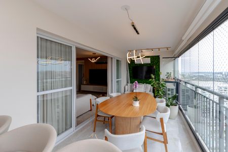 Apartamento à venda com 136m², 3 quartos e 2 vagasVaranda da Sala