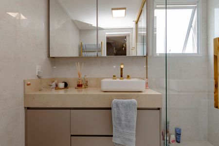 Apartamento à venda com 136m², 3 quartos e 2 vagasBanheiro da Suíte 1