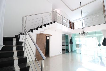 Sala de casa de condomínio para alugar com 3 quartos, 300m² em Gávea, Uberlândia