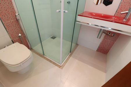 Casa de condomínio para alugar com 300m², 3 quartos e 4 vagasBanheiro Social 1