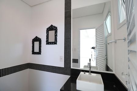 Casa de condomínio para alugar com 300m², 3 quartos e 4 vagasLavabo