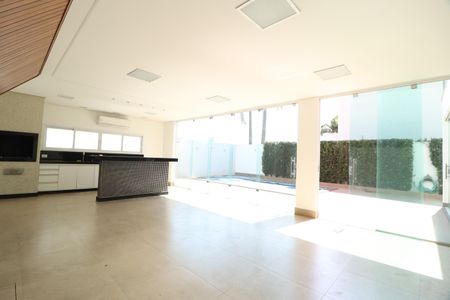 Casa de condomínio para alugar com 300m², 3 quartos e 4 vagasVaranda gourmet