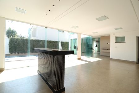 Casa de condomínio para alugar com 300m², 3 quartos e 4 vagasVaranda gourmet