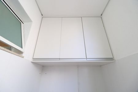 Casa de condomínio para alugar com 300m², 3 quartos e 4 vagasÁrea de Serviço