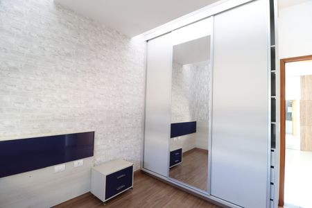 Casa de condomínio para alugar com 300m², 3 quartos e 4 vagasQuarto 1