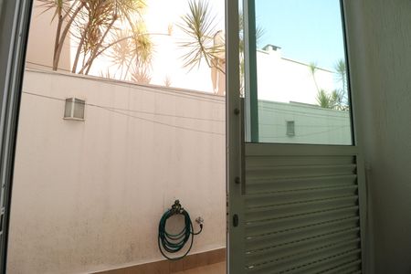 Casa de condomínio para alugar com 300m², 3 quartos e 4 vagasÁrea de Serviço