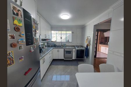 Casa à venda com 159m², 3 quartos e 3 vagas