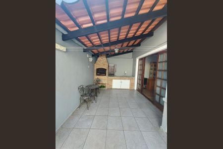 Casa à venda com 159m², 3 quartos e 3 vagas