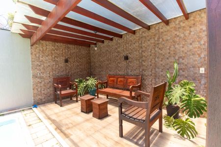 Casa para alugar com 450m², 3 quartos e 2 vagasÁrea externa