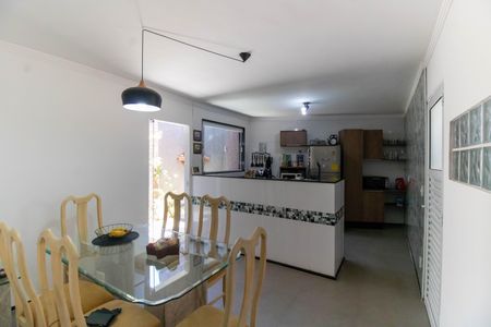 Casa para alugar com 450m², 3 quartos e 2 vagasCozinha