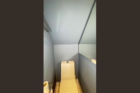 Casa à venda com 220m², 3 quartos e 2 vagasLavabo
