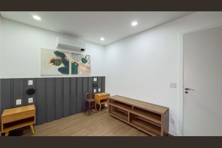 Casa à venda com 220m², 3 quartos e 2 vagasSuíte