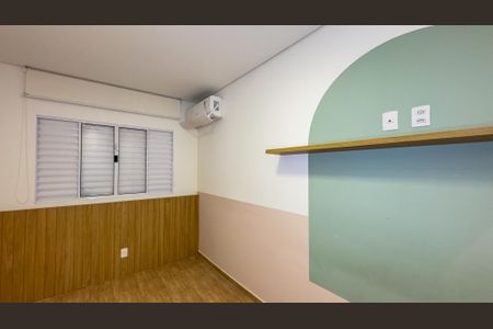 Casa à venda com 220m², 3 quartos e 2 vagasSuíte 2