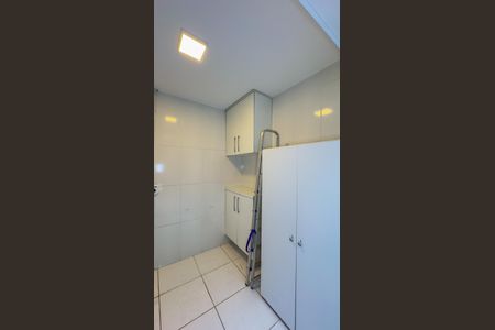 Casa à venda com 220m², 3 quartos e 2 vagasÁrea de Serviço