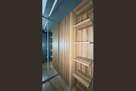 Casa à venda com 220m², 3 quartos e 2 vagasCloset da suíte