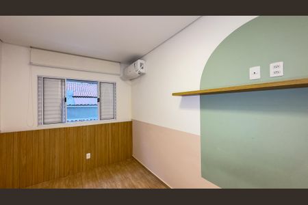 Casa à venda com 220m², 3 quartos e 2 vagasSuíte 2