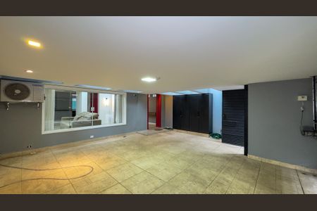 Casa à venda com 220m², 3 quartos e 2 vagasGaragem