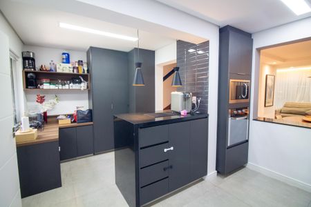 Casa à venda com 220m², 3 quartos e 2 vagasCozinha