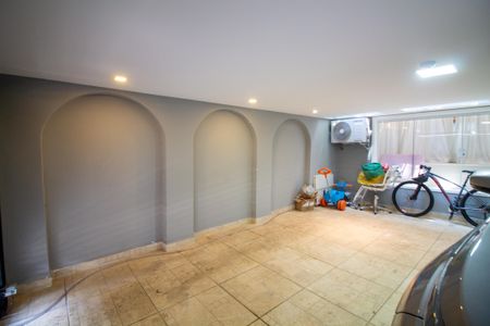 Casa à venda com 220m², 3 quartos e 2 vagasGaragem