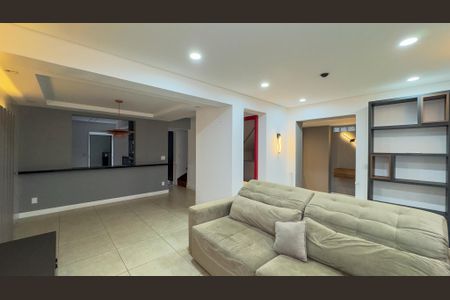 Casa à venda com 220m², 3 quartos e 2 vagasSala