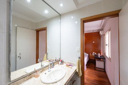 Casa para alugar com 200m², 3 quartos e 3 vagasBanheiro da Suíte