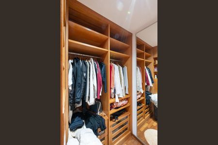 Casa para alugar com 200m², 3 quartos e 3 vagasSuíte