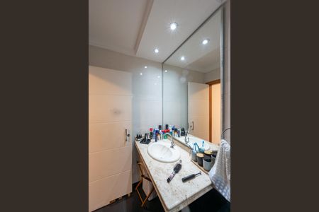 Casa para alugar com 200m², 3 quartos e 3 vagasBanheiro Social