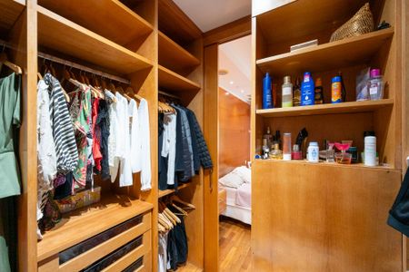 Casa para alugar com 200m², 3 quartos e 3 vagasSuíte