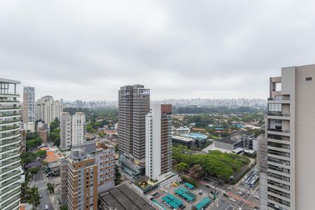 Vista Varanda de kitnet/studio à venda com 1 quarto, 42m² em Indianópolis, São Paulo
