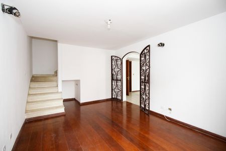 Casa à venda com 160m², 3 quartos e 2 vagas Casa à venda com 160m², 3 quartos e 2 vagasSala de Jantar