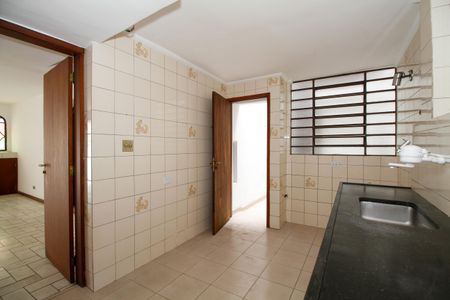 Casa à venda com 160m², 3 quartos e 2 vagas Casa à venda com 160m², 3 quartos e 2 vagasCozinha