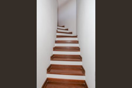 Apartamento para alugar com 190m², 2 quartos e 3 vagasEscada