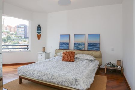 Suíte de apartamento para alugar com 2 quartos, 190m² em Alto da Lapa, São Paulo