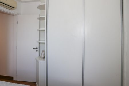Apartamento para alugar com 190m², 2 quartos e 3 vagasQuarto