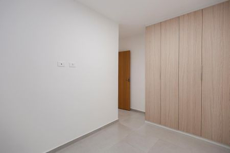 Casa de condomínio para alugar com 41m², 2 quartos e sem vaga Casa de condomínio para alugar com 41m², 2 quartos e sem vagaQuarto 1