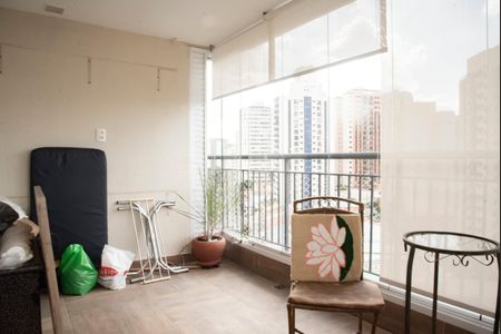 Apartamento à venda com 64m², 2 quartos e 1 vagaVaranda