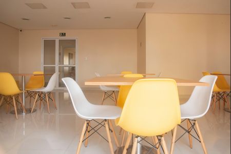 Apartamento à venda com 64m², 2 quartos e 1 vagaÁrea comum