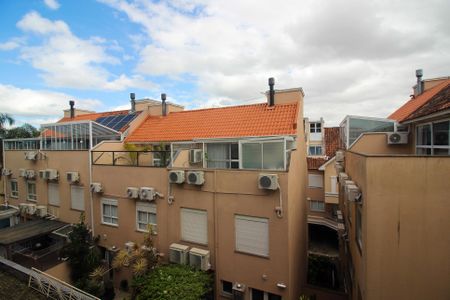 Casa de condomínio à venda com 235m², 5 quartos e 2 vagasVista do Quarto 3