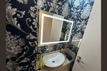 Apartamento à venda com 105m², 2 quartos e 2 vagasBanheiro da Suíte 2