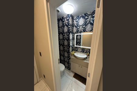 Apartamento à venda com 105m², 2 quartos e 2 vagasBanheiro da Suíte 2