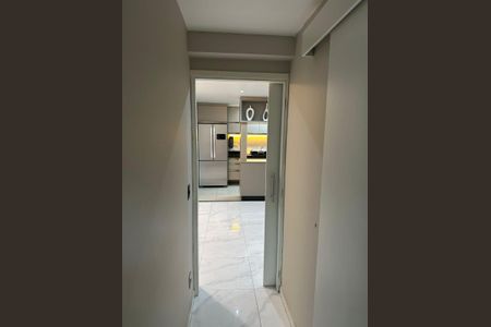 Apartamento à venda com 105m², 2 quartos e 2 vagasCorredor