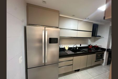 Apartamento à venda com 105m², 2 quartos e 2 vagasCozinha