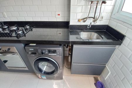 Apartamento à venda com 80m², 3 quartos e 1 vagaÁrea de Serviço