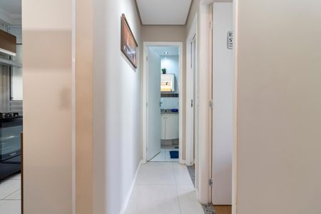 Apartamento à venda com 57m², 2 quartos e 2 vagasCorredor 