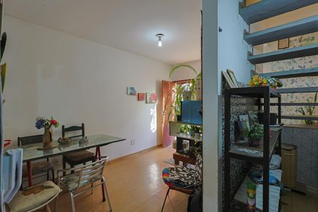 Sala de casa à venda com 2 quartos, 67m² em Palmares, Belo Horizonte