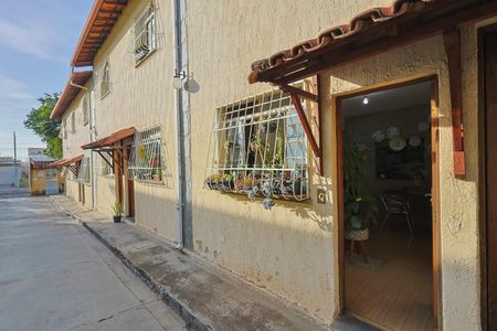 Casa à venda com 67m², 2 quartos e 1 vagaEntrada