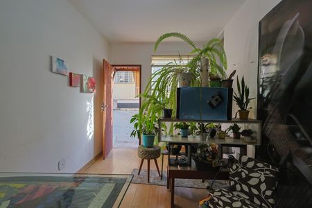 Sala de casa à venda com 2 quartos, 67m² em Palmares, Belo Horizonte